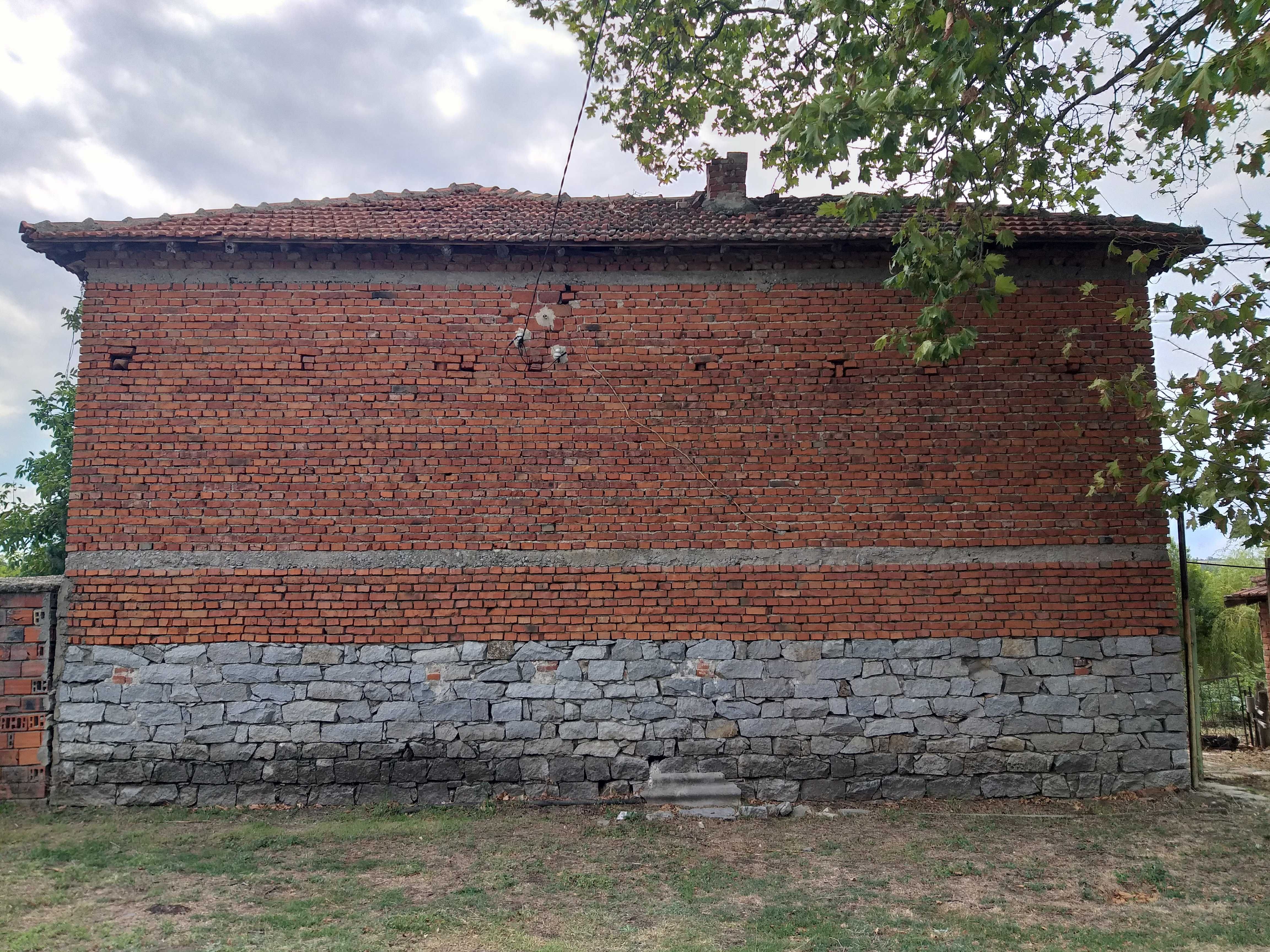 Продаваме къща в село Синапово