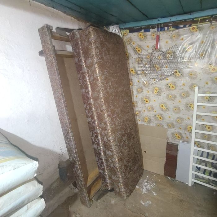 Продам диван за 3тыс стоит разобраный