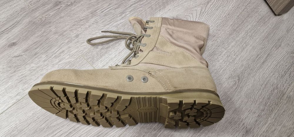 Bocanci militari de vara