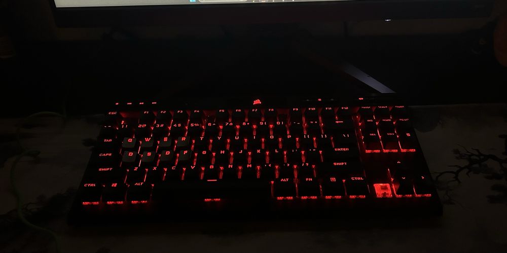 Tastatura Corsair K70 TKL RGB 8000KHz Polling Rate. 0.125ms.