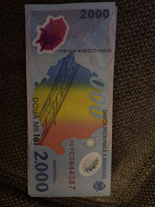 Bancnota 2000 lei eclipsa