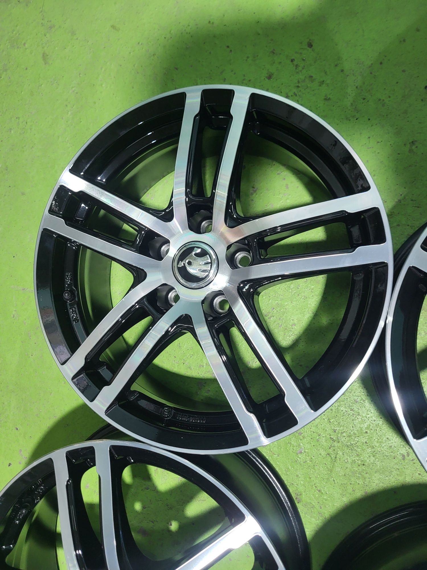 17 5x112 Vw Passat Tiguan Golf Touran Caddy Skoda Seat 5х112