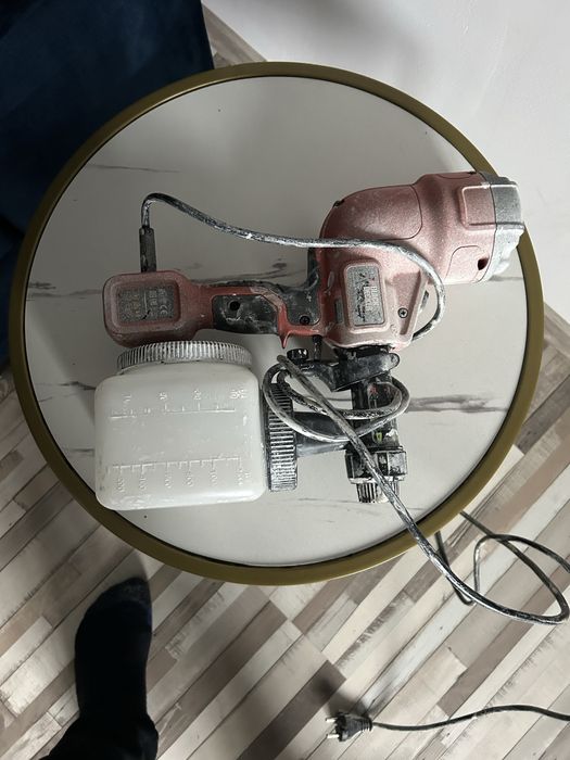 Pistol de vopsit Black&Decker