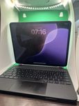 Ipad pro mem128 gb,gen 5 +husa cu tastatura•Amanet Lazar Crangasi•