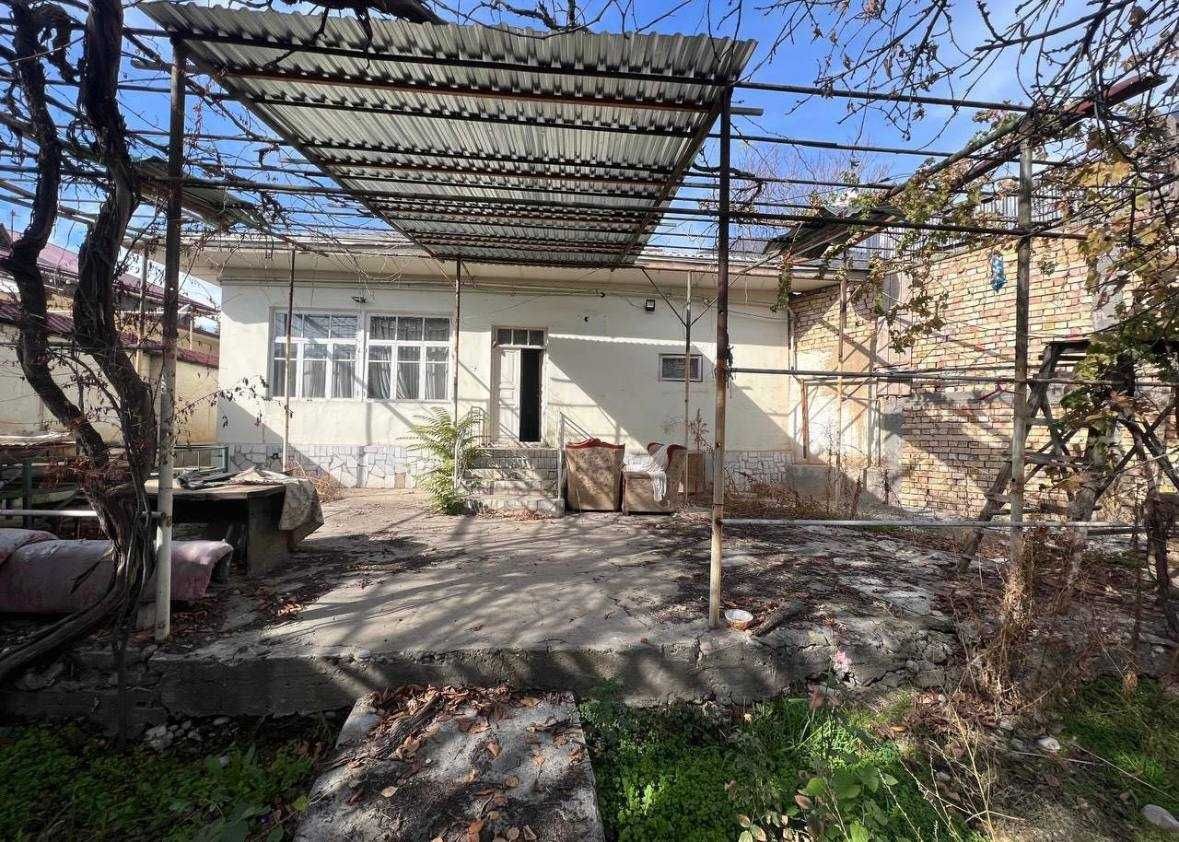 Продается Угловой дом в Мирзо Улугбекском районе