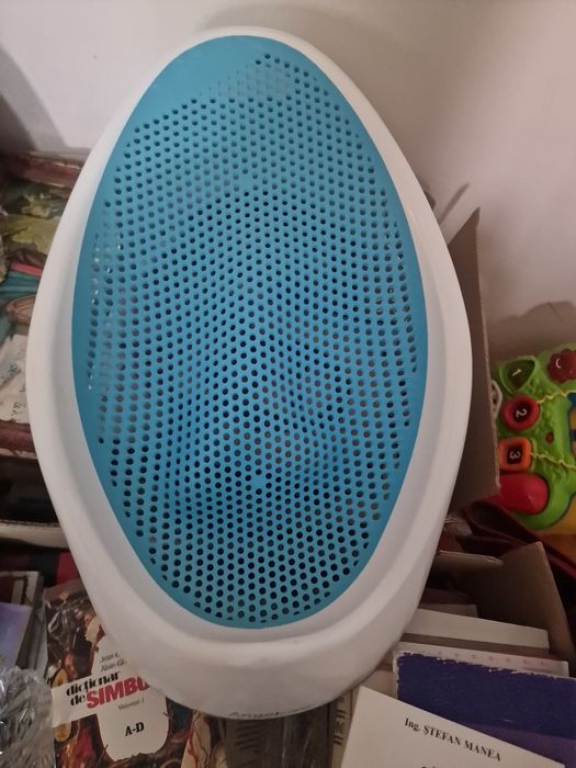 Cadita de baie cu picioare si suport ergonomic bebelusi