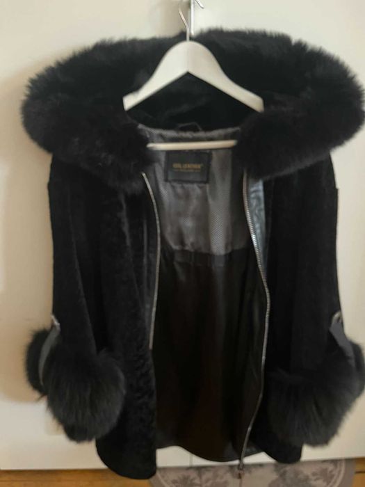 Дамско палто от агнешка кожа астраган и лисица