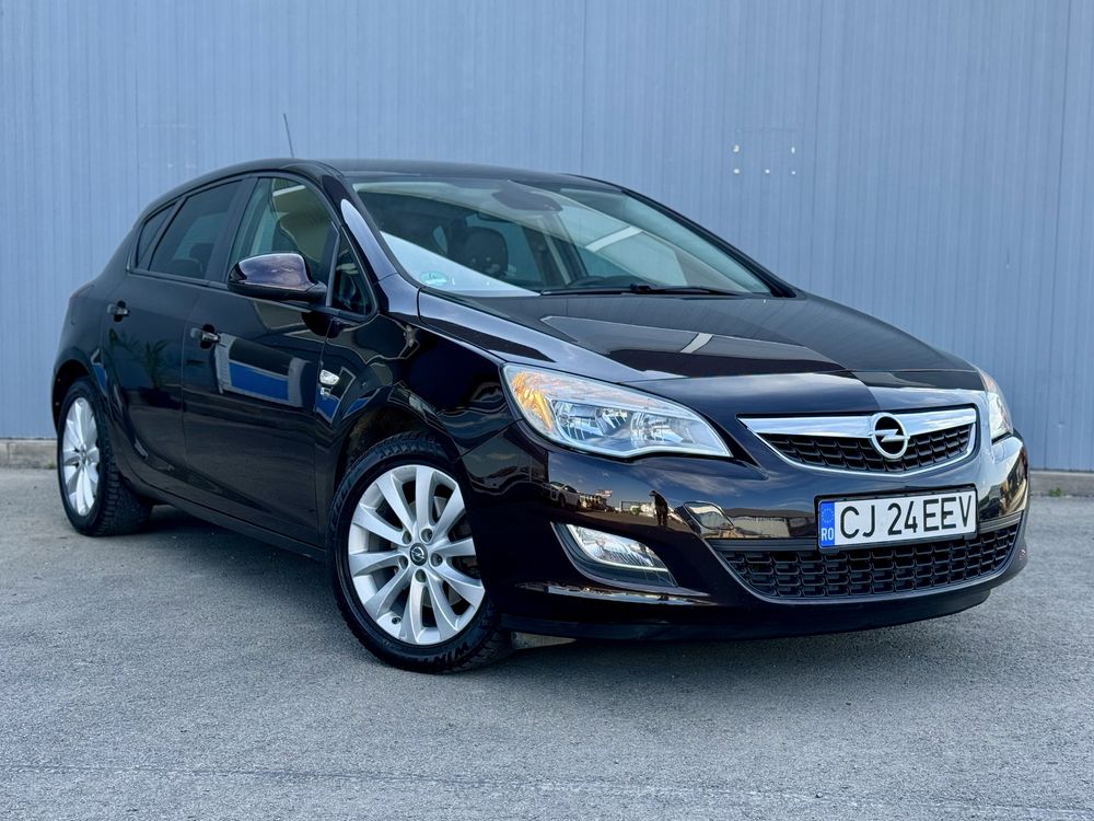Opel Astra J / 1.7 CDTI / 110 CP / An 2012 / Euro 5