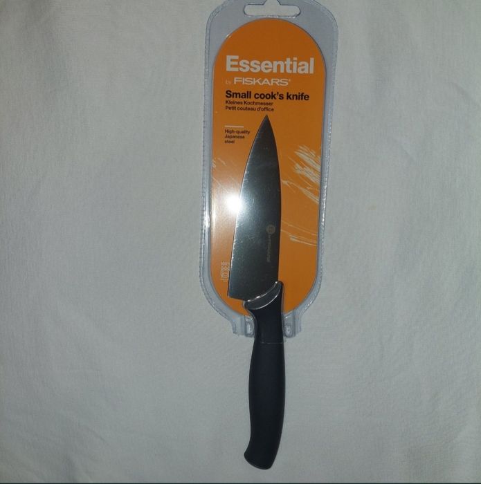 Cutit Fiskars pentru bucatarie
