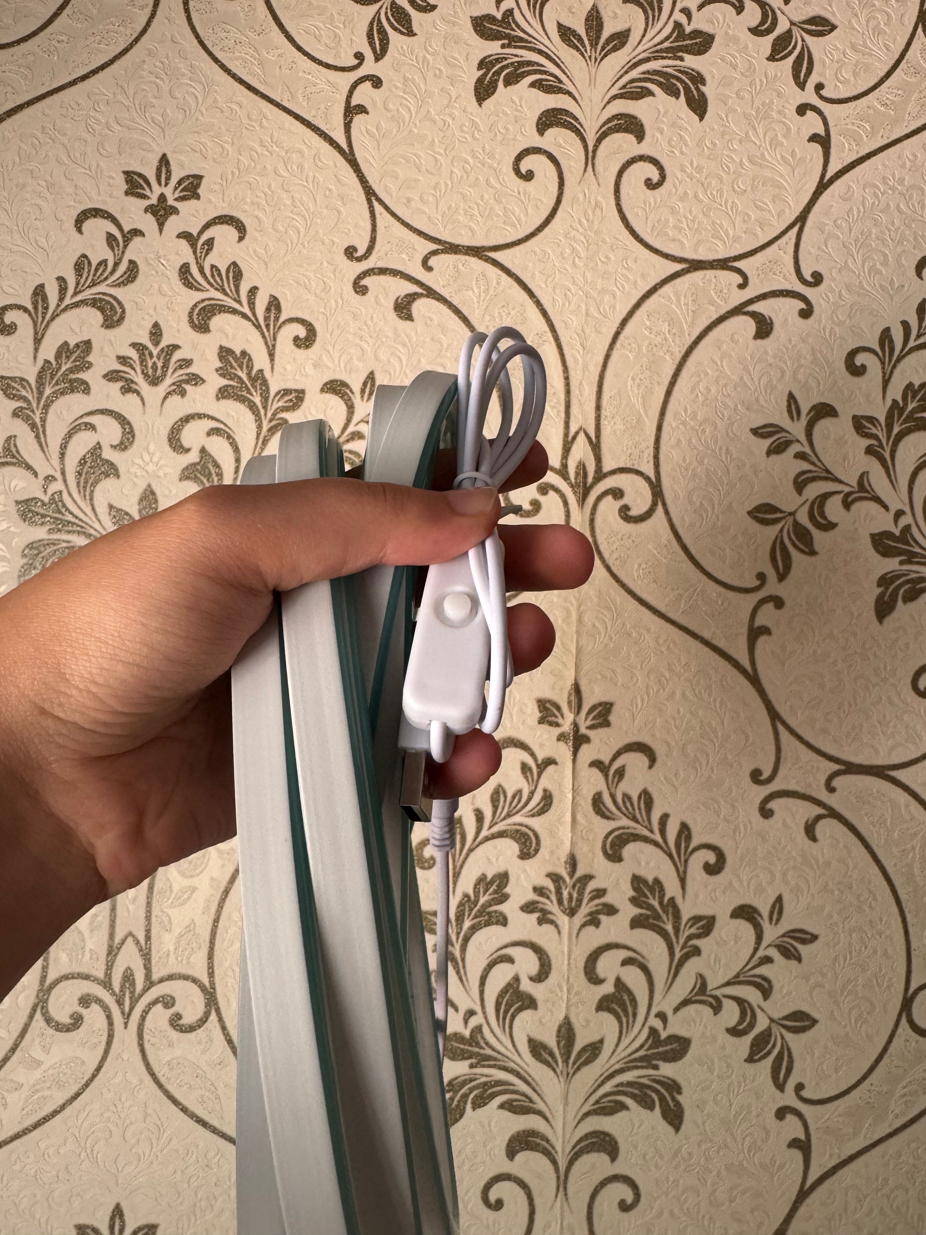 Гибкая неоновая лента, 5 метров, 5 вольтовая с USB подключением/