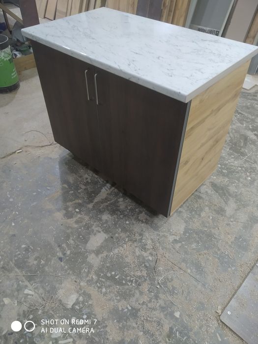 Кухонный рабочий стол новый