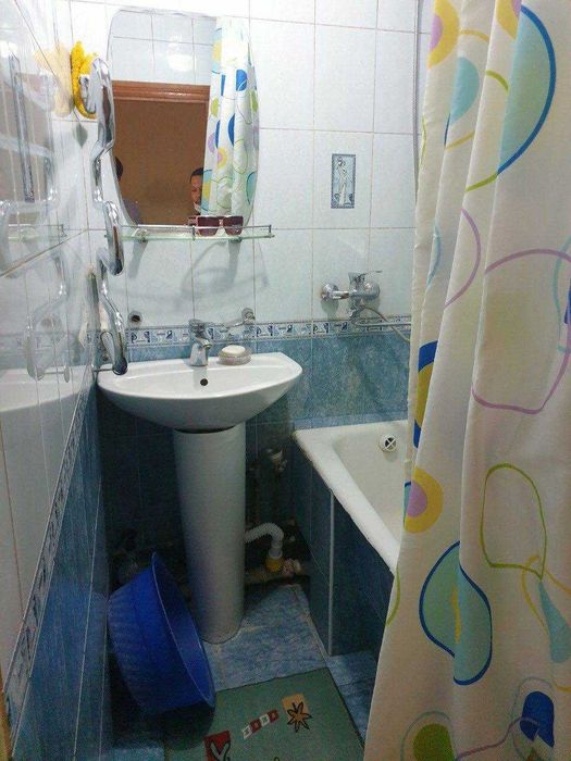 Срочно продается квартира Ибн Сино-2,  2/1/5.