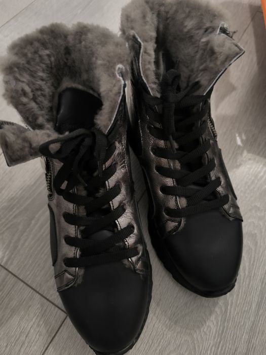 Продам зимние женские сапоги цигейка Турция