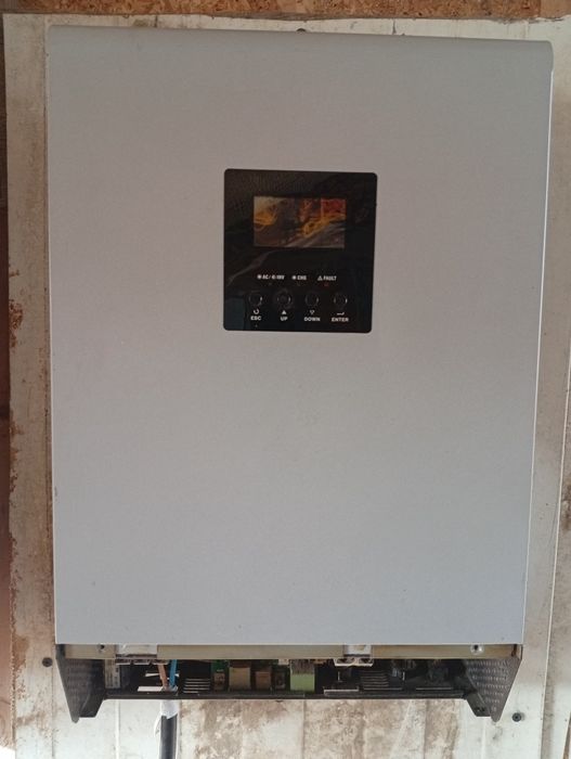 baterii si invertor fotovoltaice