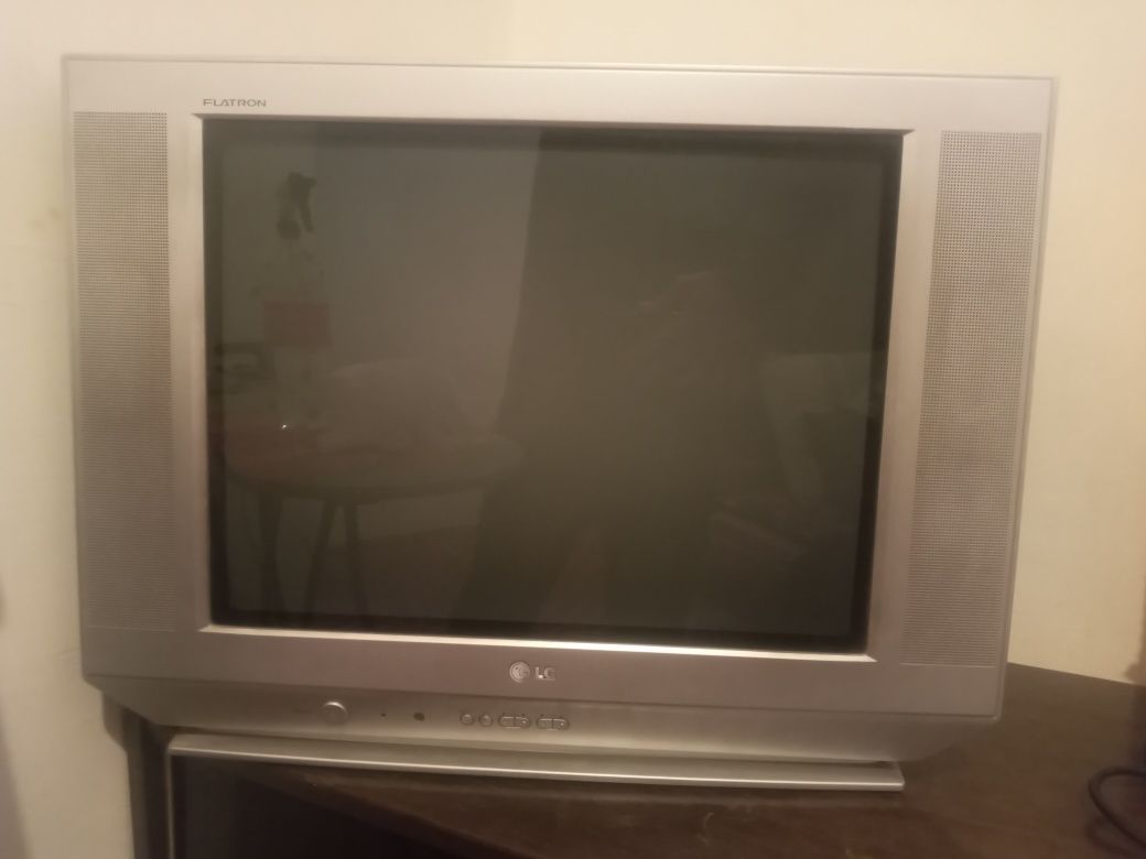 LG tilivizir sotiladi tuner padstavkasi kamplekt.
