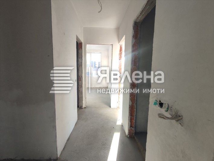 Явлена предлага къща с АКТ 16 до ИКЕА