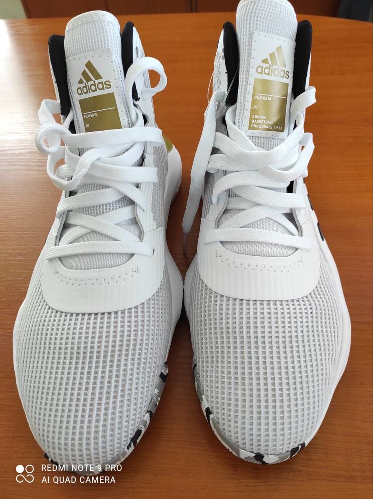 Оригинални маратонки Adidas внос от Америка
