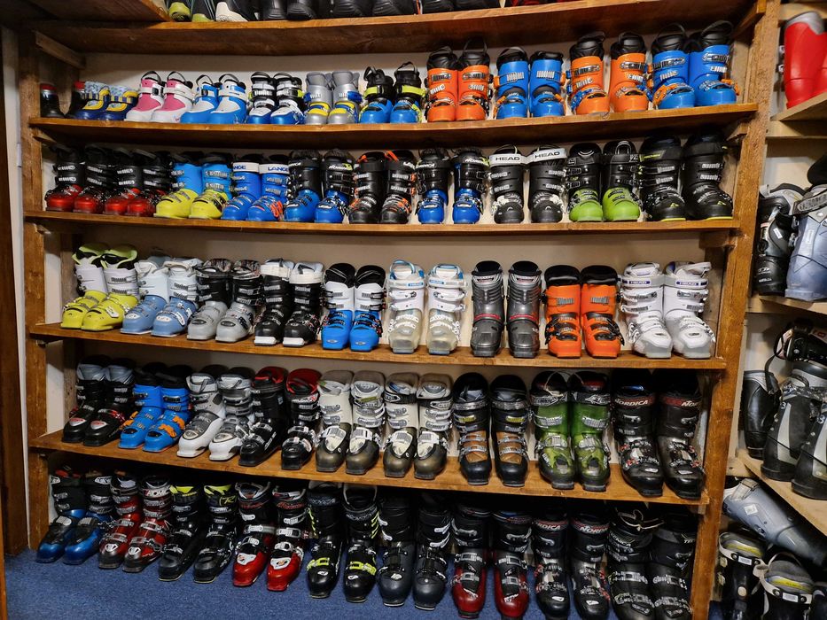 Sector 1 clapari schi schiuri bete ski