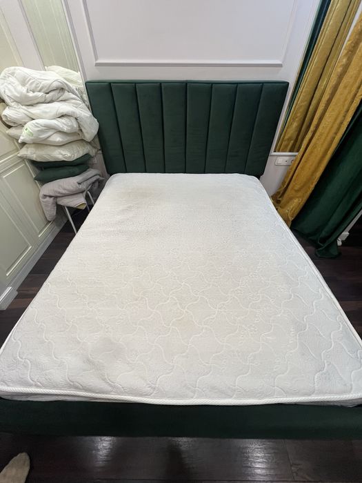 Отдам бесплатно матрас 160*200