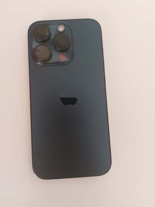 iphone 15 Pro аккумулятор 100%