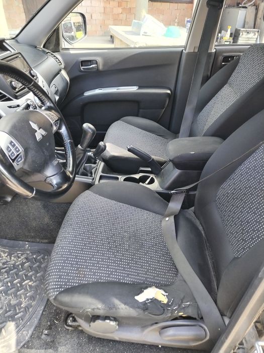Mitsubishi l200 autoutilitara/ schimb