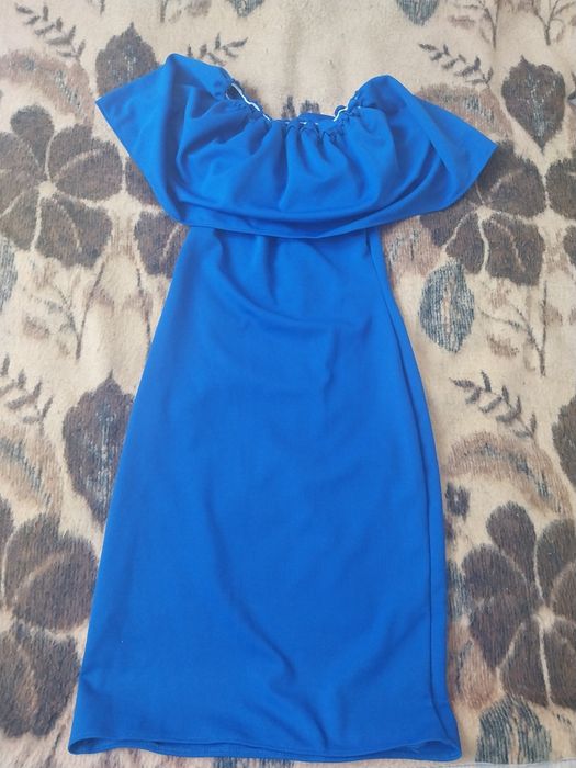 Vând haine purtate în stare foarte buna