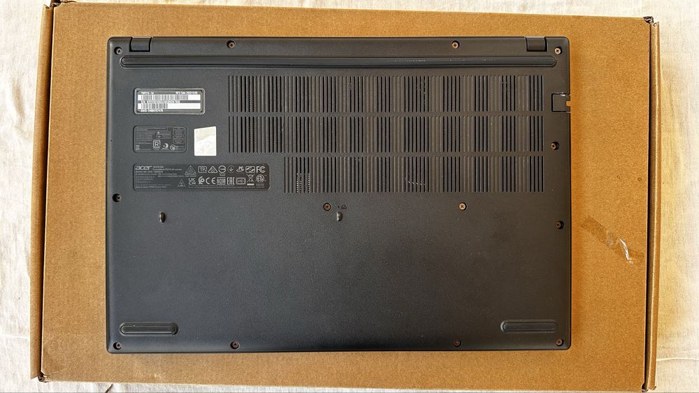 Продам бизнес ноутбук core i5 8/256 sotiladi