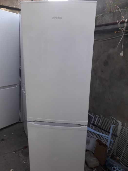 Combina arctic indesit whirpool zanussi  asigur transport