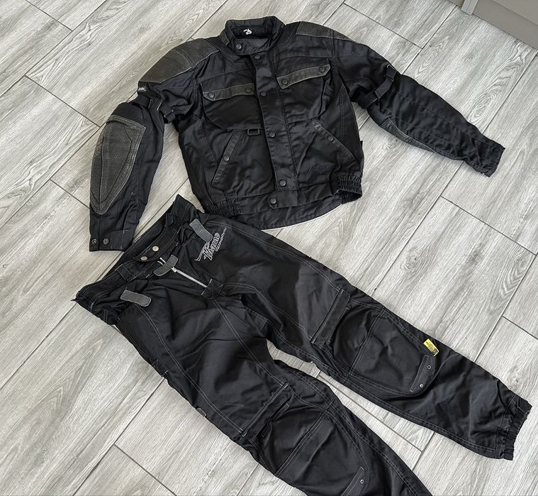 Costum moto barbat polo