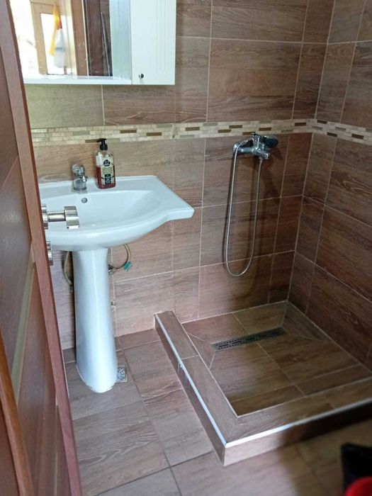 Inchiriez casa in TOMESTI