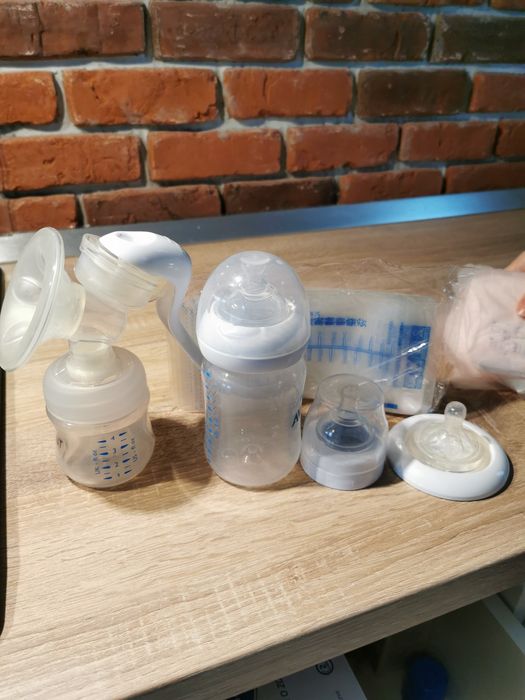 Pompa pentru mămici Avent Philips, în stare foarte bună,cutie completa