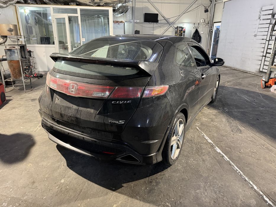 Dezmembrez/Dezmembrari Honda Civic type S 2.2 manual