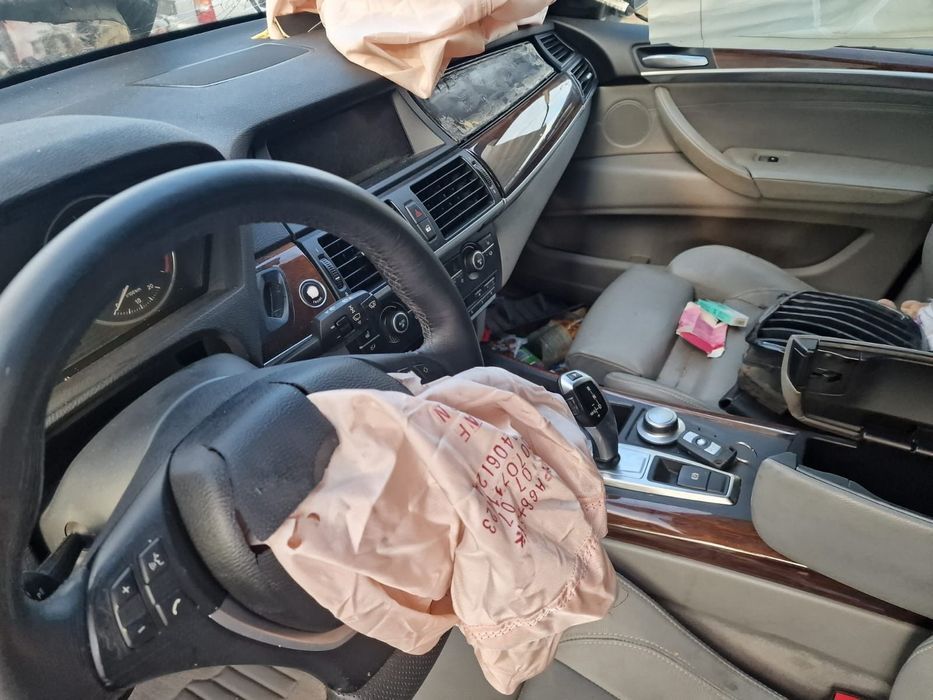 Dezmembram BMW X5, an 2008, 3.0 Diesel, cutie AUTOMATA