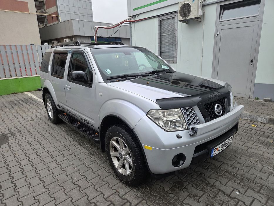 Nissan Pathfinder Nissan Pathfinder ,r51, 7 locuri ,mașină de familie
