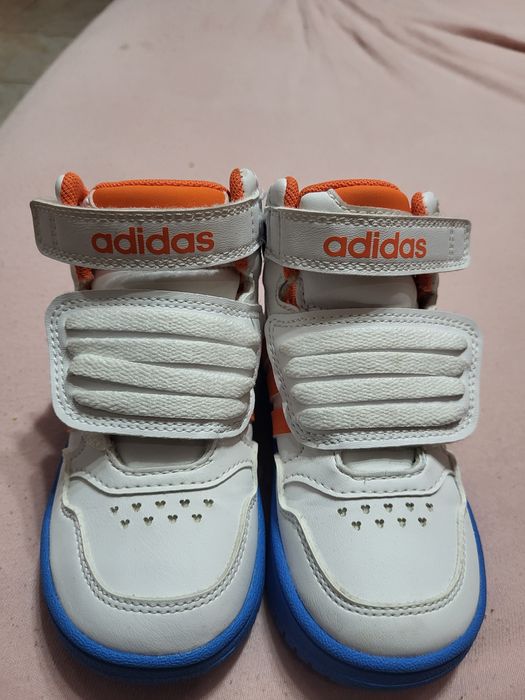 Adidasi Adidas mărimea 23