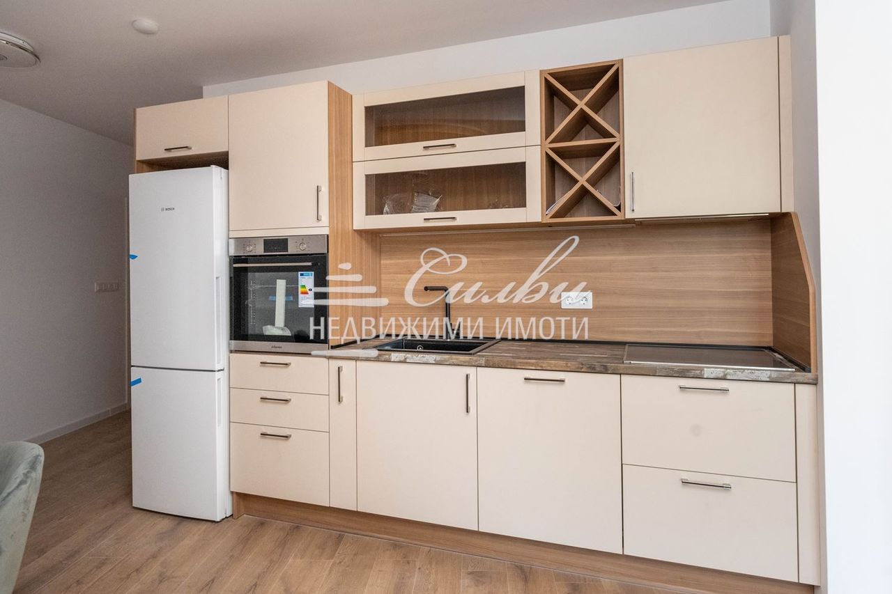 Продава се Тристаен апартамент в Шумен, Тракия - 107 кв.м за 1300 €/кв.м - Снимка #5