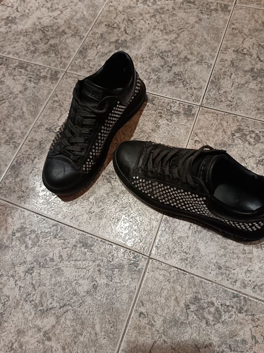 Кецове Guess и АХ