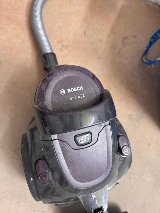 Aspirator Bosch Series 2 fara sac