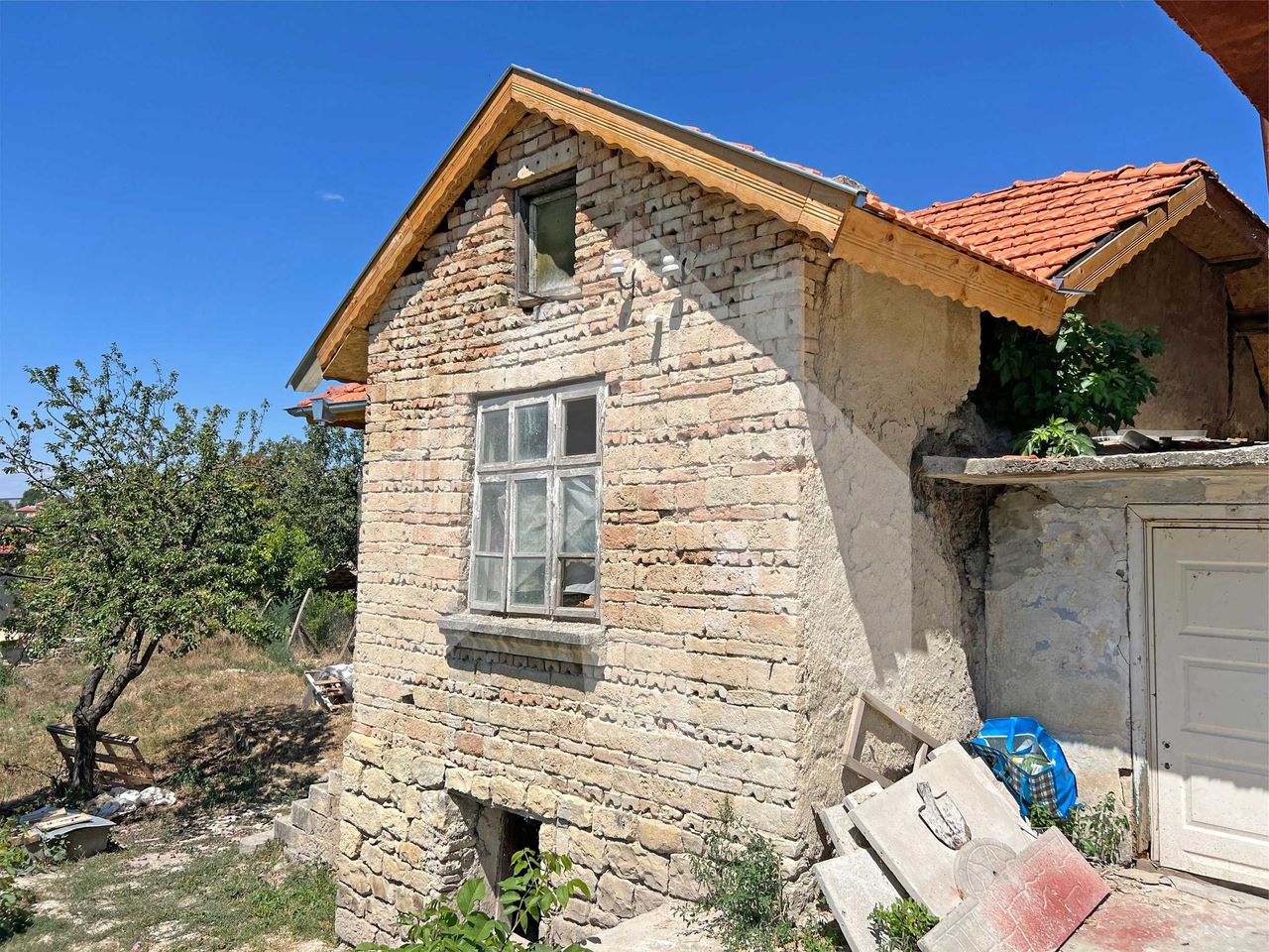 Продава се Къща в Нови пазар - 94 кв.м за 120 €/кв.м - Снимка #5