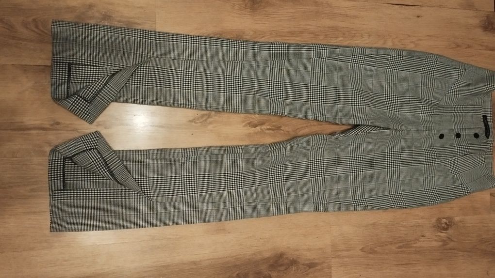 Нови панталони ZARA