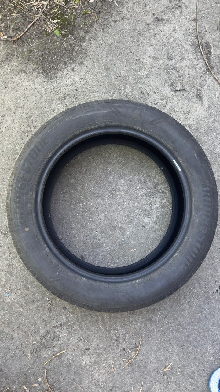Vând 4 cauciucuri 225/55/R19 Bridgestone