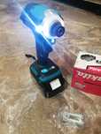 Impact Makita DTD 171 cu baterie de 6 A