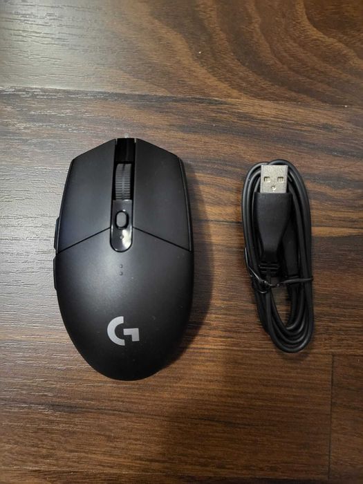 Mouse gaming wireless Logitech G305 LightSpeed Hero, Impecabil, CA NOU