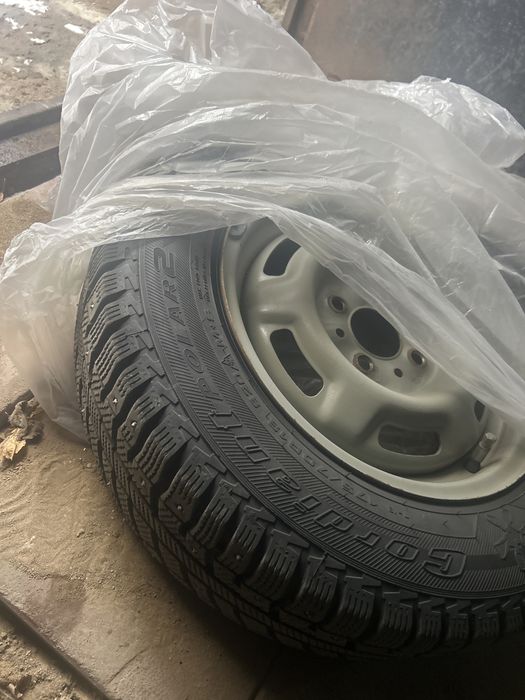 Продам резину зима r13 новая