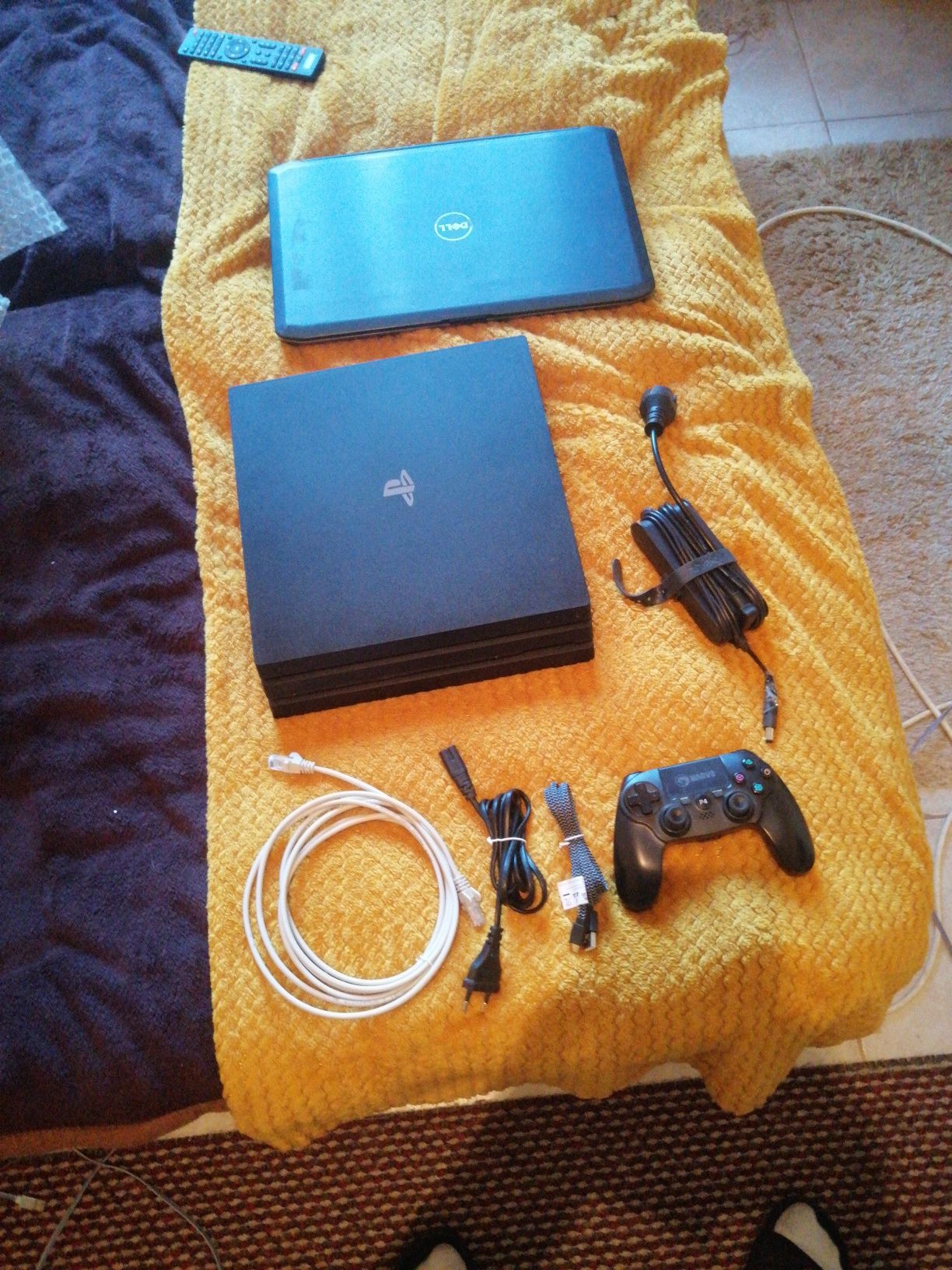 Playstation 4 pro modat 1100