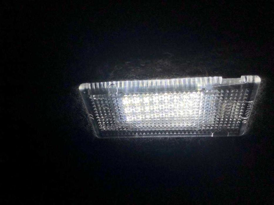 Lampa LED ambientala BMW porbagaj/torpedou/pedalier E46/E60/E90/F10/01