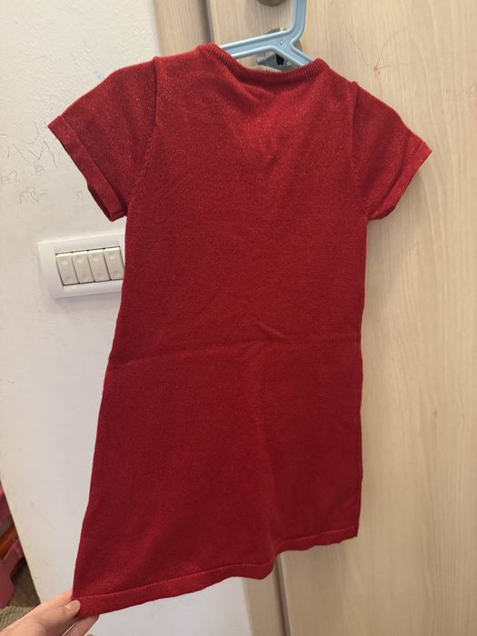 Rochie H&M 4-6 ani, rosu aprins cu sclipici
