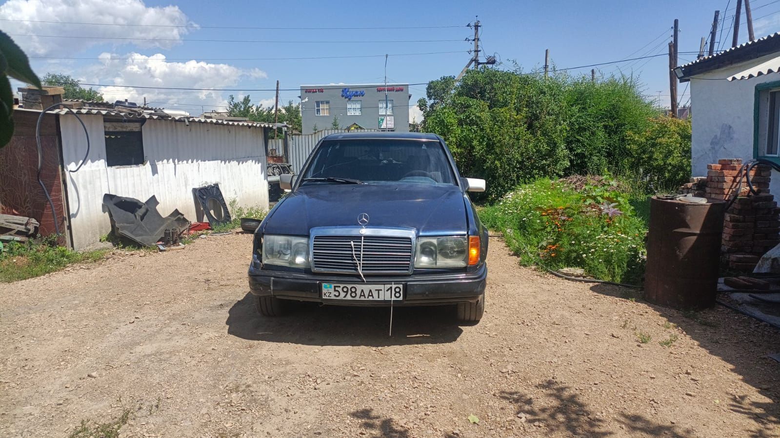 Продам Мерседес 124