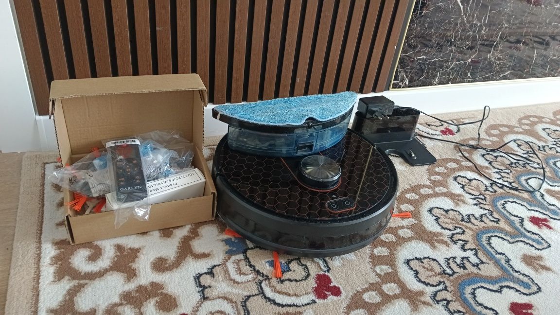 Продам робот пылесос