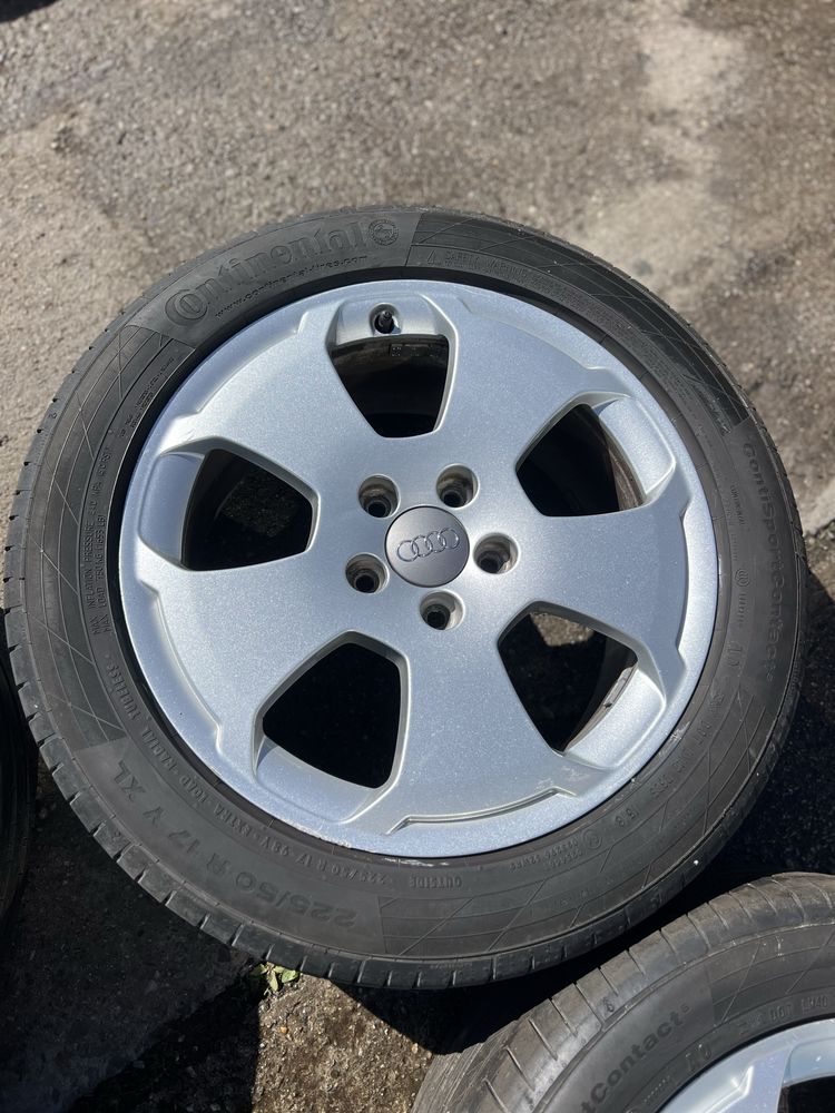 Лети джанти с гуми от Audi  225/50/17 . Continental dot 18 .Цена компл